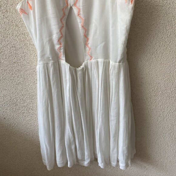 Dolce Vita Women Dress Ricka Garbo White Embroidered Sleeveless Mini Size Medium - Picture 7 of 10
